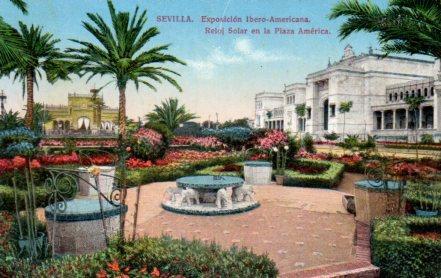 POSTAL PV03591: Sevilla. Exposicion Ibero Americana, reloj solar en la Plaza America