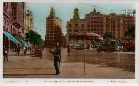 POSTAL PV03527: Urbano con quitasol en Plaza Castelar en Valencia