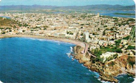 POSTAL PV04241: Vista aerea de Mazatlan, Mexico