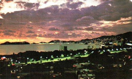 POSTAL PV04239: Bahia de Acapulco puesta de sol