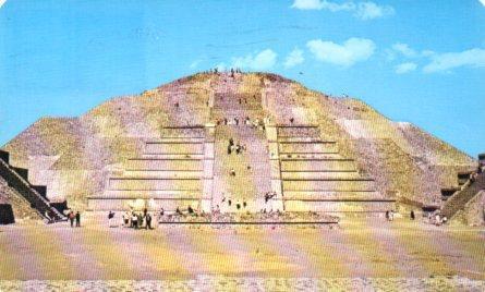 POSTAL PV04238: Piramide de la Luna en Teotihuacan, Mexico