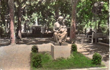 POSTAL PV04154: Plaza de Clara en Olot, Gerona