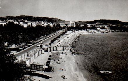 POSTAL PV04186: Casetas en la playa de San Feliu de Guixols