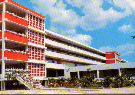 POSTAL PV04562: Escuela Formadores de Maestros en Cienfuegos, Cuba