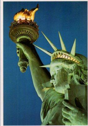POSTAL PV04707: The Statue of Liberty at Night, New York