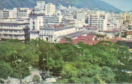 POSTAL PV04358: Plaza Bolivar y Catedral de Caracas