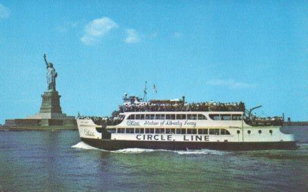 POSTAL PV04337: Circle Line Ferry approaching Statue of Liberty, New York
