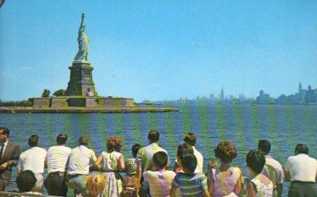 POSTAL PV04332: The Statue of Liberty, view from a Circle Line Statue Ferry