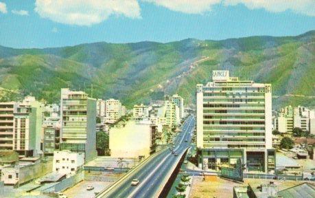 POSTAL PV04389: Caracas, Avenida de las Fuerzas Armadas