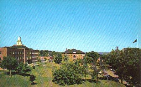 POSTAL PV04274: Chemistry Building and  University bank of Fredericton, N. B., Canada