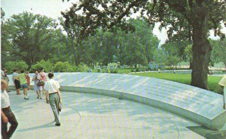 POSTAL PV04303: John F. Kennedy Memorial