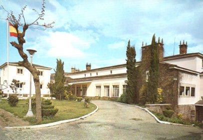 POSTAL PV04812: Albergue Nacional de carretera de Ribadeo