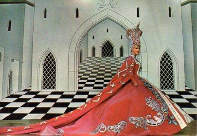 POSTAL PV04950: Folies Bergere, Venise
