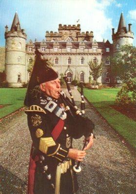 POSTAL PV05755: Pipe Major Ronald McCallum, Inverary Castle