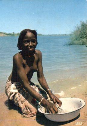 POSTAL PV05894: Lavandiere, Afrique
