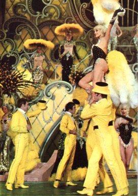 POSTAL PV05350: Folies Bergere, Et Vive La Folie