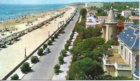 POSTAL A3751: Playa de Comarruga