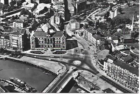POSTAL A4036: Vista aerea del Ayuntamiento de Bilbao