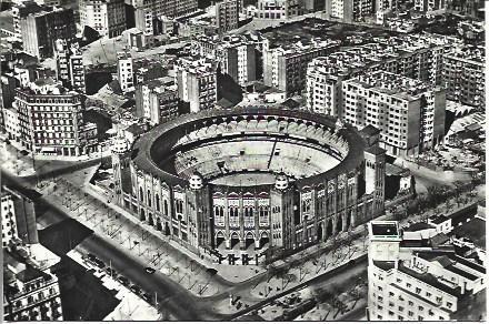 POSTAL A3977: Plaza de toros Monumental de Barcelona, vista aerea