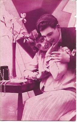 POSTAL A3392: Pareja abrazada