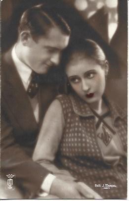 POSTAL A3393: Pareja sentada