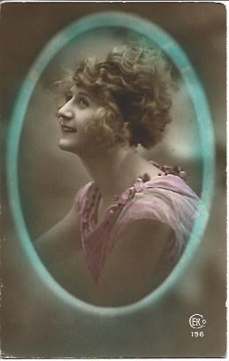 POSTAL A3421: Retrato de mujer de perfil