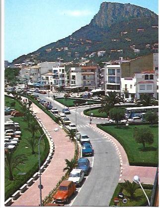 POSTAL A3649: L'Estartit. Paseo