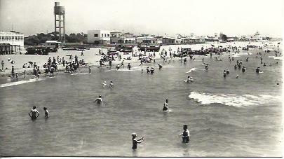 POSTAL A3706: Vista de la playa de Castelldefels