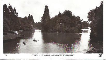 POSTAL A3578: Le Grand Lac en Paris