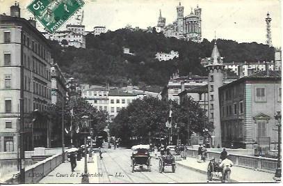 POSTAL A4575: Archeveche de Lyon
