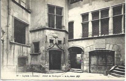 POSTAL A4582: Hotel de Gadagne en Lyon