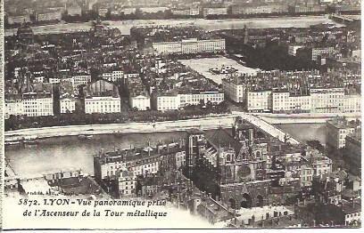 POSTAL A4617: Vista de Lyon desde el ascensor de la Torre