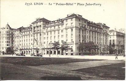POSTAL A4586: Palace Hotel de Lyon