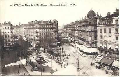 POSTAL A4598: Monumento Carnot en Lyon