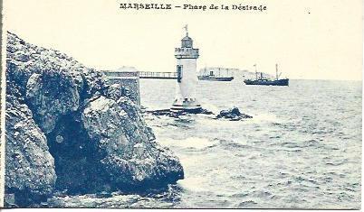 POSTAL A4645: Faro de la Desirade en Marsella