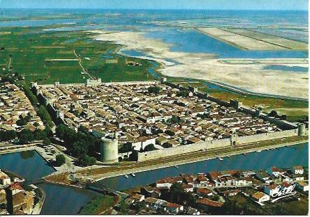 POSTAL A4710: Vista aerea de Gard