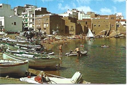 POSTAL A4221: Barcas en L'Escala