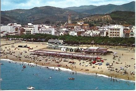 POSTAL A4135: Detalle de la playa de Calella de Mar