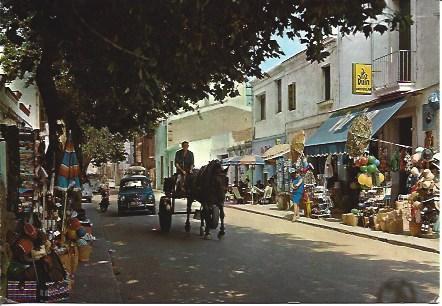 POSTAL A4126: Calle tipica de Calella, Barcelona