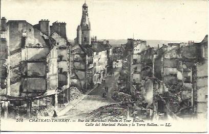 POSTAL A4394: Rue du Marechal Petain en Chateau Thierry