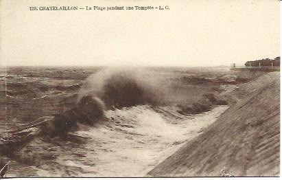 POSTAL A4396: Chatelaillon. Playa