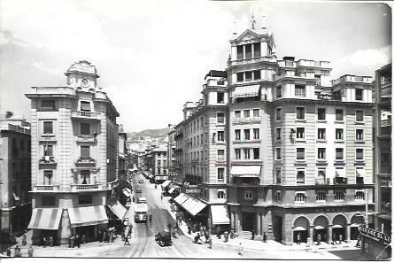 POSTAL A4390: Puerta Real de Granada