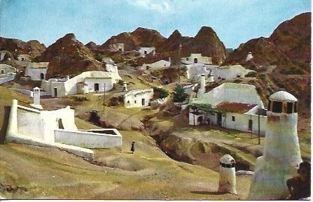 POSTAL A4343: Cuevas de Guadix, Granada