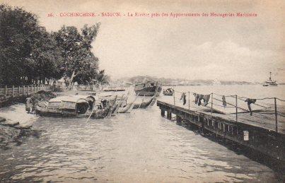 POSTAL PV06061: La Riviere pres des Appontements des Messageries Maritimes, Saigon