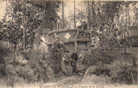 POSTAL PV06155: Hombres en la Fuente de la Granja en Caldas de Malavella 
