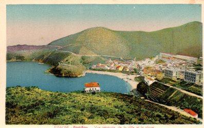 POSTAL PV05998: Vue generale de la ville et la plage, Port Bou