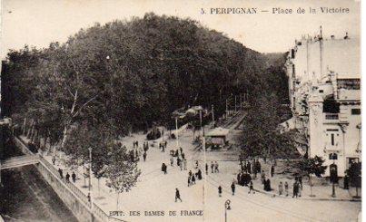 POSTAL PV06428: Perpignan. Place de la Victoire