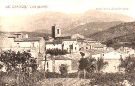 POSTAL PV06308: Vista general de Darnius. 