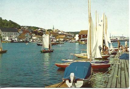 POSTAL A5145: Barcos en Kragerd, Noruega