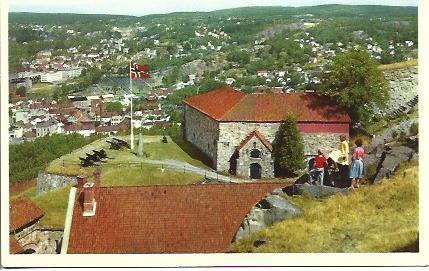 POSTAL A5128: Vista de Halden, Noruega